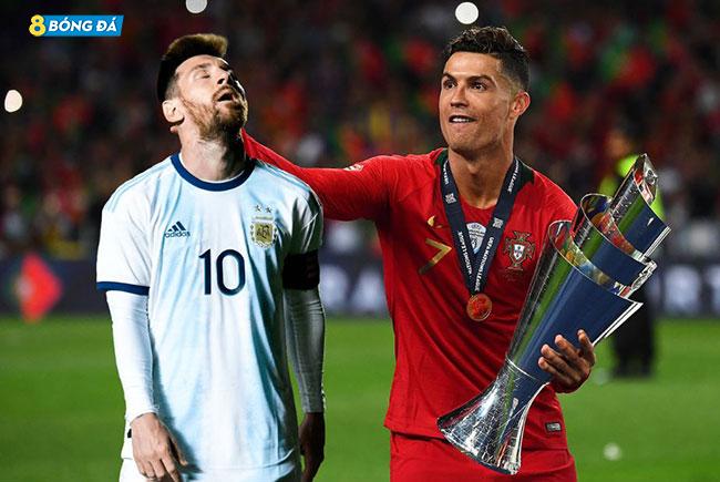 Ảnh Ronaldo và Messi khi thi đấu cho đội tuyển quốc gia