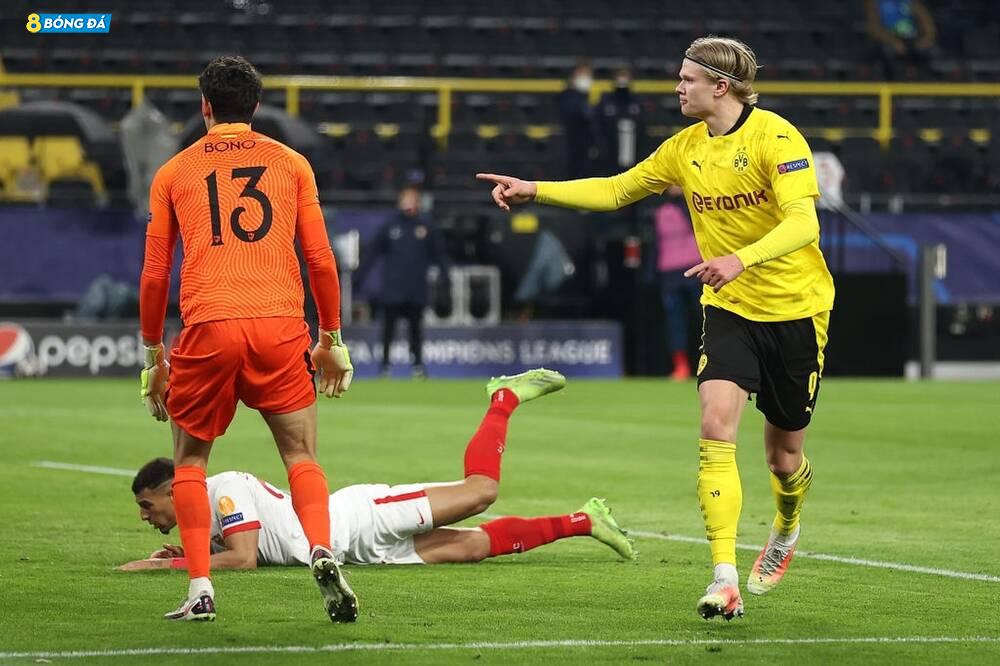 Dortmund vào tứ kết, Haaland lập hai kỷ lục Champions League