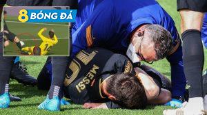 Messi nằm sân đau đớn sau pha vào bóng của Manu Trigueros