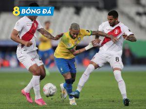Brazil chủ động tấn công trong khi Peru phòng thủ số đông