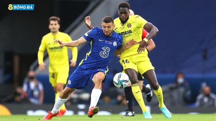 Chelsea có trận đấu khó khăn với Villarreal. Dù ghi bàn mở tỷ số để vượt lên dẫn trước ở phút 27, nhưng đội bóng của Thomas Tuchel xuống sức trong hiệp 2, tạo điều kiện cho Villarreal gỡ hòa. Trong hiệp phụ, Chelsea tiếp tục bỏ lỡ cơ hội, đáng tiếc có 2 pha đối mặt của Christian Pulisic và Mason Mount.