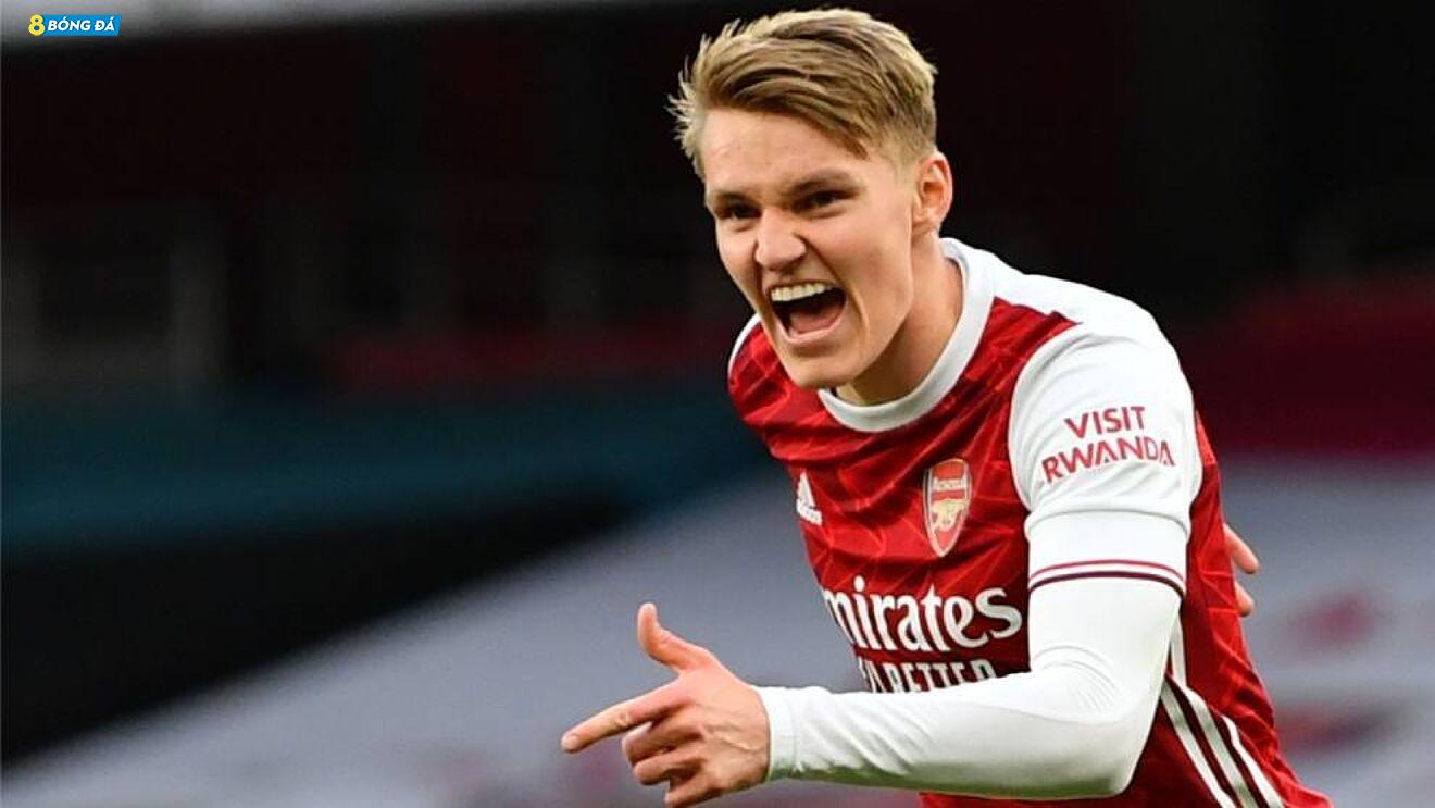 Arsenal nên chiêu mộ lại Odegaard