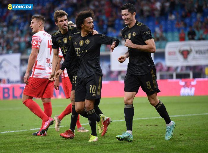 Bayern Munich đè bẹp Leipzig
