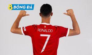 Ronaldo chính thức nhận áo số 7 ở Man United
