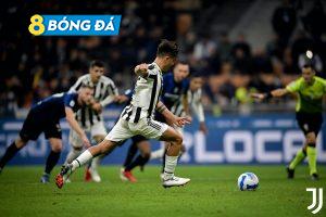 Trên chấm 11m, Dybala đã cho thấy sự lạnh lùng của mình bằng pha dứt điểm nhẹ nhàng gỡ hoà cho Juventus