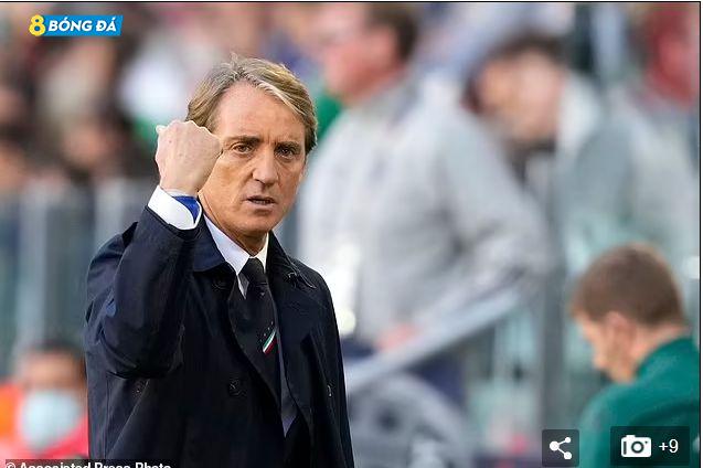 HLV Roberto Mancini của Ý phản ứng trong trận đấu bóng đá hạng ba UEFA Nations League giữa Ý và Bỉ tại sân vận động Juventus, ở Turin, Ý, Chủ nhật, ngày 10 tháng 10 năm 2021
