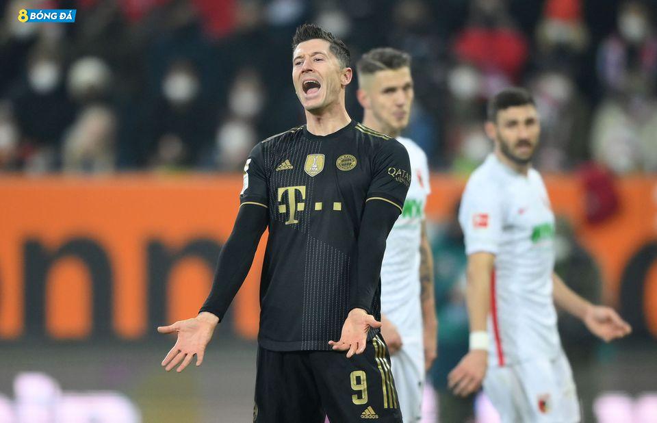 Robert Lewandowski ghi bàn, nhưng không thể cứu Bayern trong chuyến làm khách đến sân của Augsburg