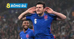 Harrry Maguire ăn mừng bàn thắng vào lưới Albania