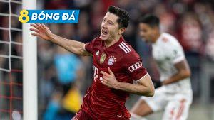 Lewandowski có cú hattrick vào lưới Benfica