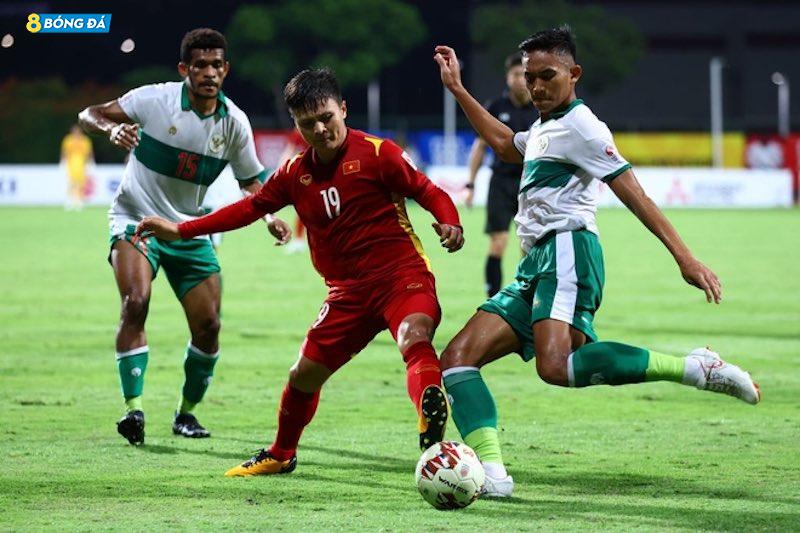 Quang Hải thi đấu nỗ lực nhưng không thể đem về bàn thắng cho Việt Nam