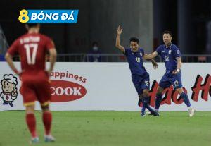 Chanathip (số 18) lập cú đúp chỉ trong 23 phút đầu