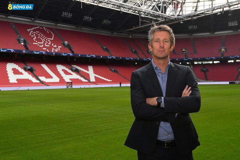Van Der Sar tuyên bố Ajax không cần thủ môn Henderson