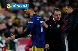 Cristiano Ronaldo đã rất tức giận sau khi bị thay ra trong chiến thắng của Manchester United trước Brentford
