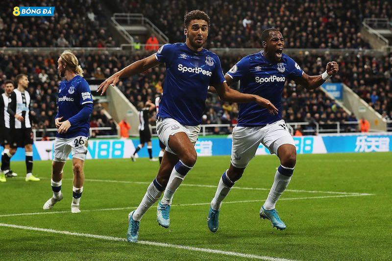 Trận thua khiến Everton ngày càng gần hơn với nhóm rớt hạng