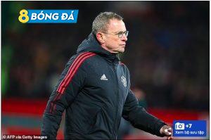 Ralf Rangnick (ở trên) giận dữ trước bàn gỡ hòa của Middlesbrough