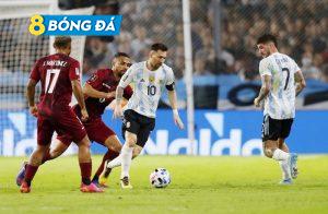 Messi giúp Argentina thắng Venezuela 3-0