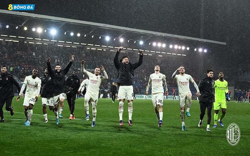  Thắng trận tối thiểu, AC Milan có được 66 điểm để tiếp tục giữ vững ngôi đầu bảng Serie A với 3 điểm nhiều hơn đội xếp sau Napoli