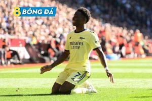 Arsenal tiến những bước vững chắc trong cuộc đua top 4