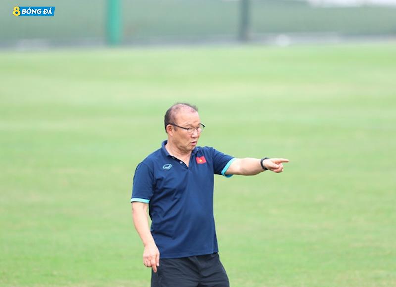 HLV Park Hang Seo cho biết đội tuyển Việt Nam đang bị tổn thất lớn về lực lượng do chấn thương, COVID-19
