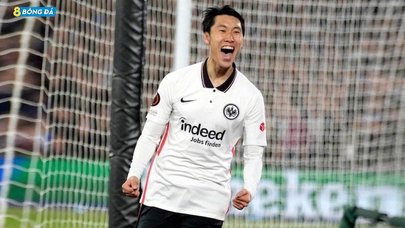 Daichi Kamada ghi bàn thắng quyết định giúp Frankfurt hạ gục West Ham ở lượt đi bán kết Europa League