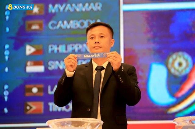Cựu tiền vệ tuyển quốc gia Phạm Thành Lương dự lễ bốc thăm chia bảng môn bóng đá và futsal tại SEA Games. 