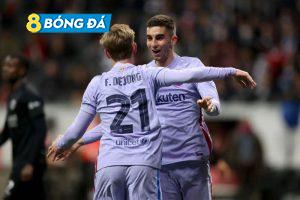 Cầu thủ thay thế của Barcelona, ​​Frenkie de Jong (# 21) đã tạo ra một tác động ngay lập tức