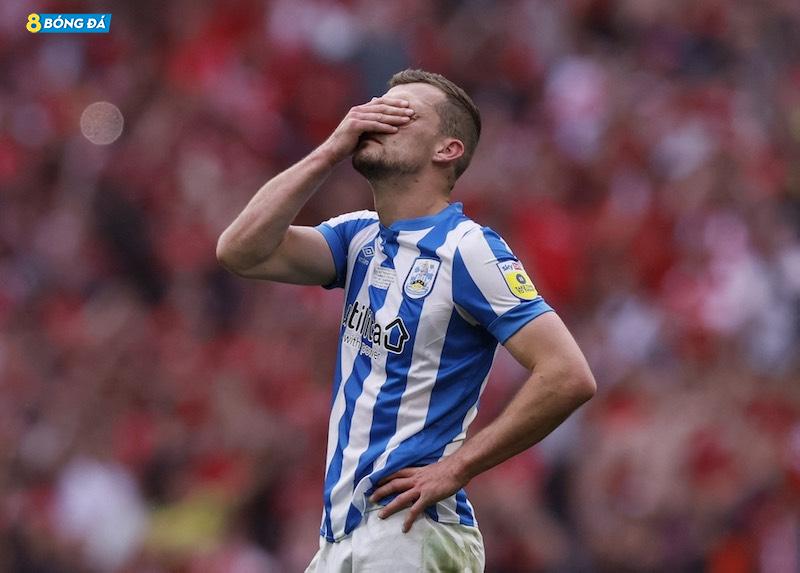 Huddersfield sẽ phải chờ thêm ít nhất một mùa giải nữa mới có thể trở lại Premier League