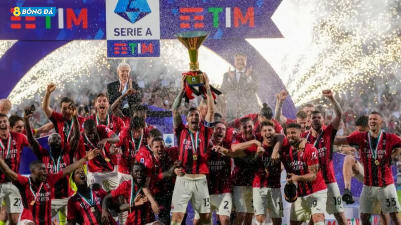 AC Milan là tân vương của Serie A sau 11 năm dài chờ đợi