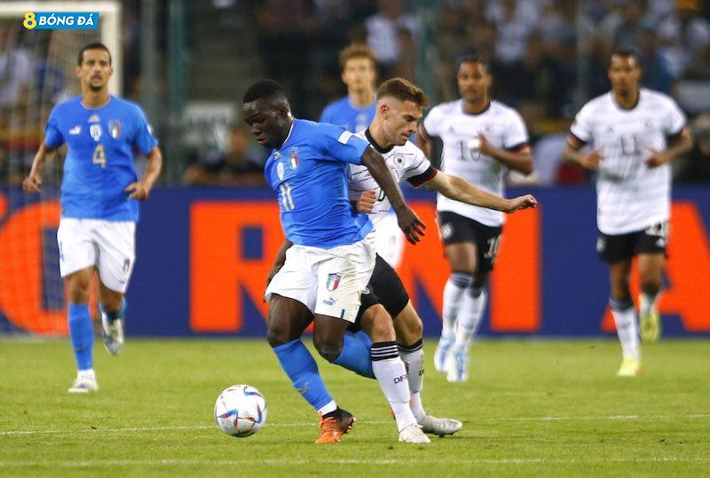 Nỗ lực muộn màng chỉ giúp Italia vớt vát lại chút thể diện bằng 2 bàn thắng của các cầu thủ trẻ.