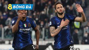 Denzel Dumfries và Hakan Calhanoglu