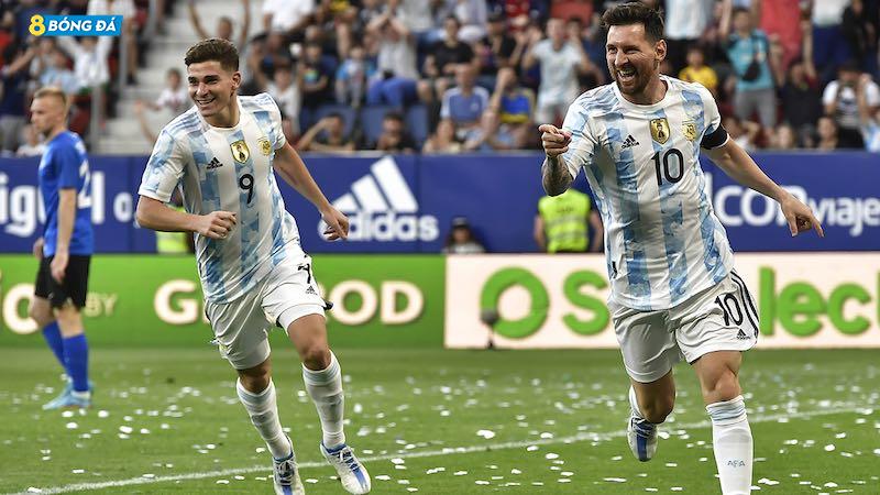 Messi vừa có trận đấu tưng bừng trước Estonia