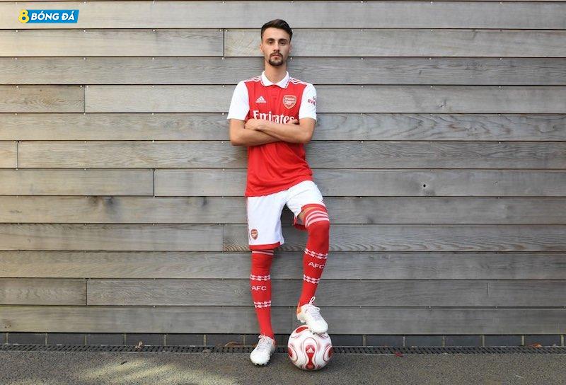 Fabio Vieira chính thức ra mắt Arsenal