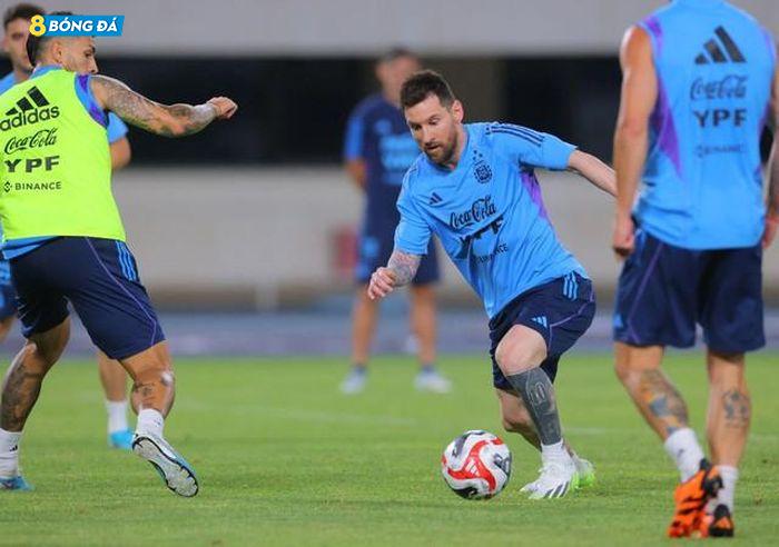 Messi hủy trận đấu với tuyển Indonesia